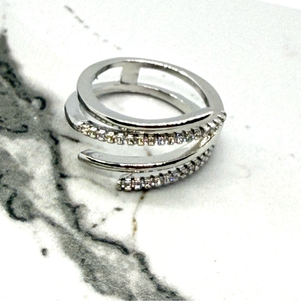 Elegant Silver Ring with Crystal Accents